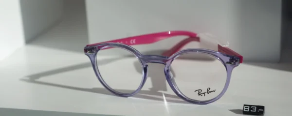 quels-verres-privilegier-pour-des-lunettes-enfant-lorsqu-il-passe-beaucoup-de-temps-sur-les-ecrans